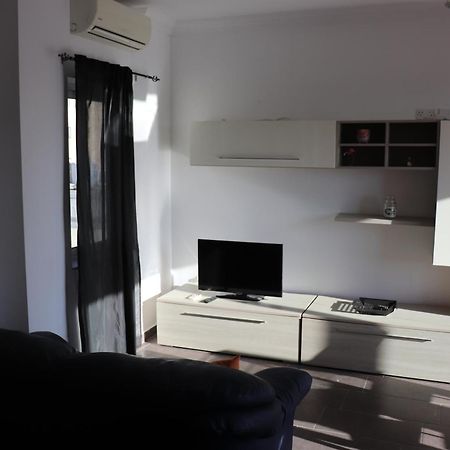 St Julians Sliema Penthouse 3 Minutes Walk From Seafront Exterior foto