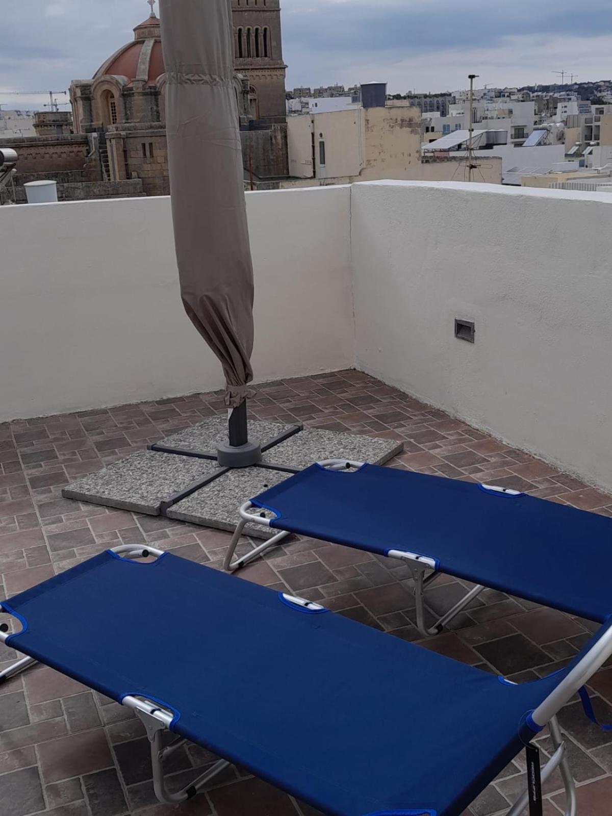 St Julians Sliema Penthouse 3 Minutes Walk From Seafront Exterior foto