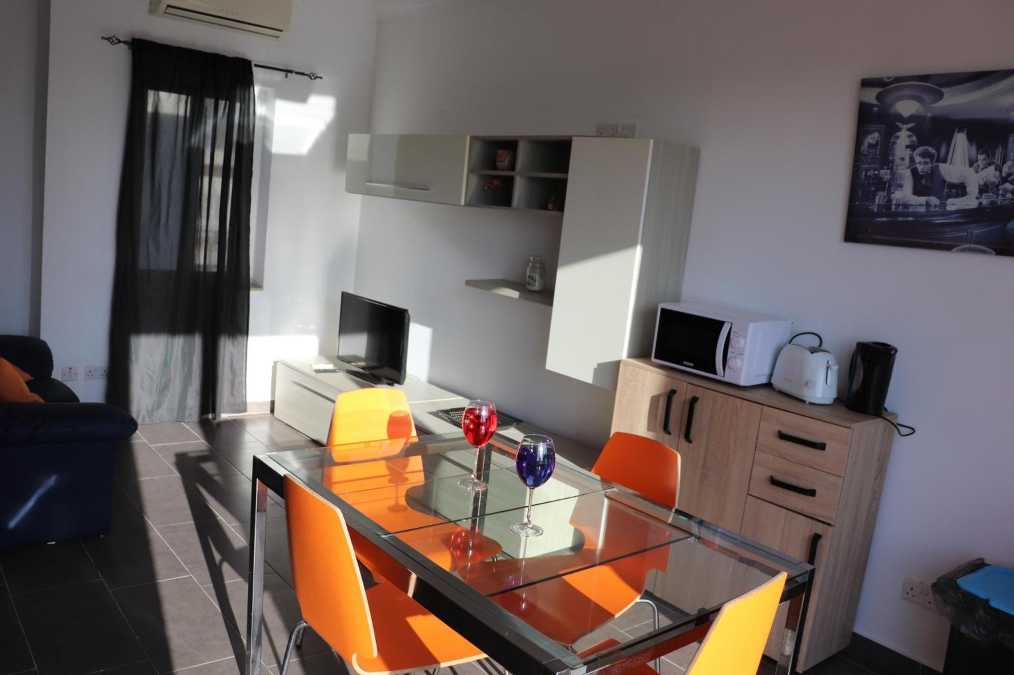 St Julians Sliema Penthouse 3 Minutes Walk From Seafront Exterior foto