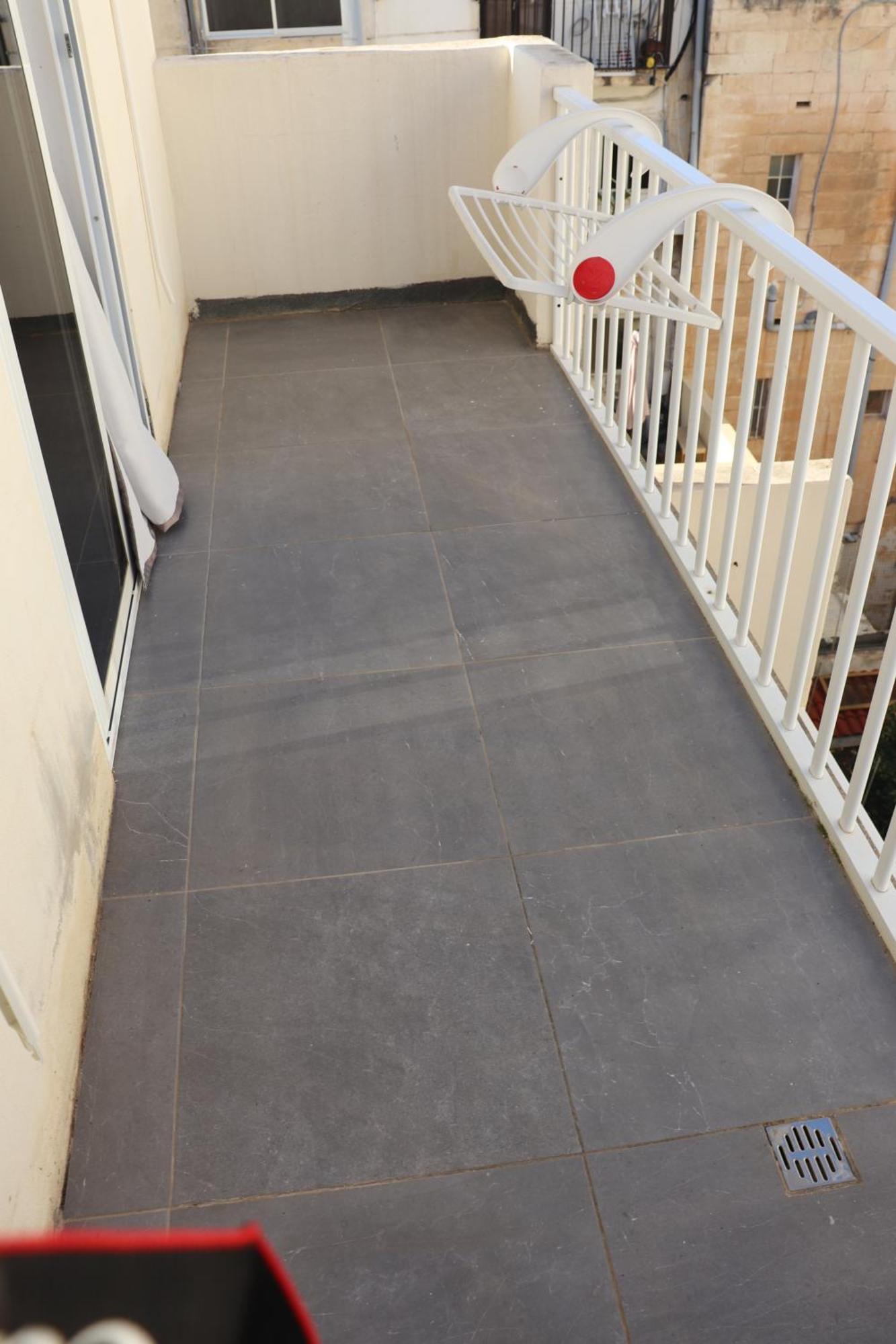 St Julians Sliema Penthouse 3 Minutes Walk From Seafront Exterior foto