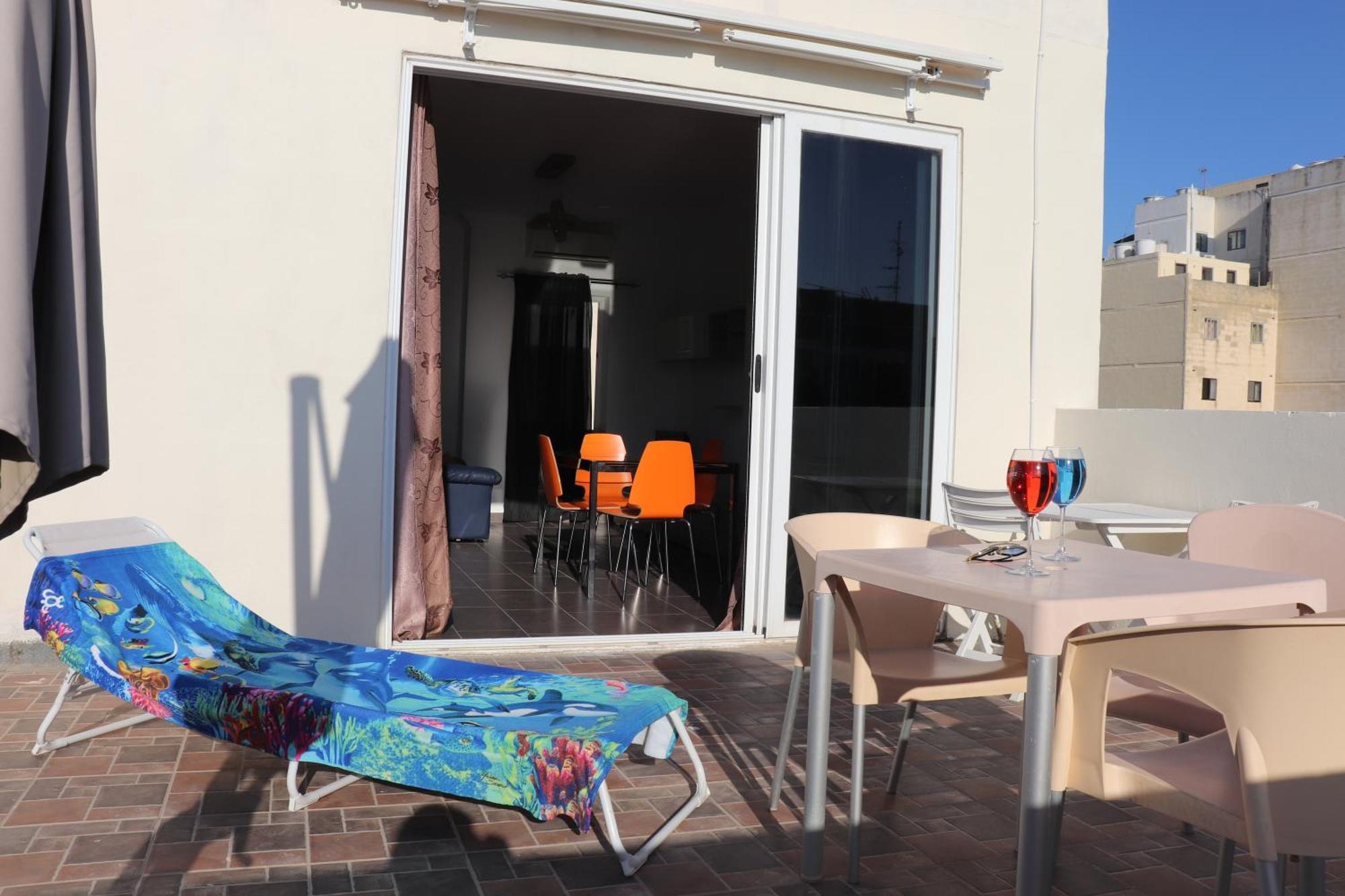 St Julians Sliema Penthouse 3 Minutes Walk From Seafront Exterior foto